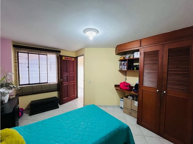 Edificio en venta en Laureles, Medellín, 800 m² · foto 23 de 24
