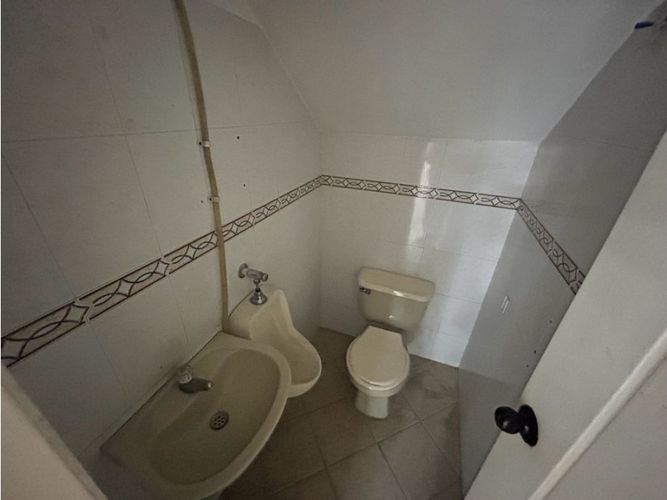 Casa de 3 alcobas en venta en Bretaña, Cali, 406 m² · foto 4 de 19