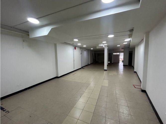 Casa de 3 alcobas en venta en Bretaña, Cali, 406 m² · foto 5 de 19