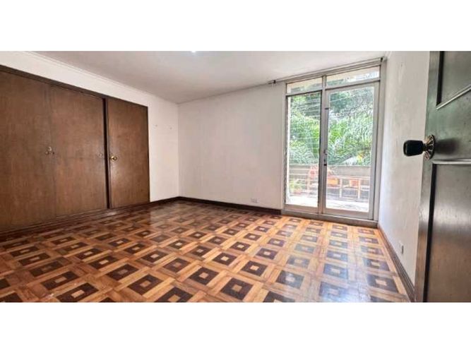 Apartamento de 5 alcobas en venta en Centro Administrativo, Medellín, 329 m² · foto 2 de 24