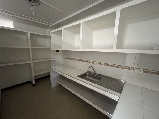 Casa de 3 alcobas en venta en Bretaña, Cali, 406 m² · foto 6 de 19