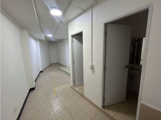 Casa de 3 alcobas en venta en Bretaña, Cali, 406 m² · foto 8 de 19