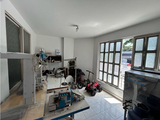 Casa de 3 alcobas en venta en Bretaña, Cali, 406 m² · foto 11 de 19