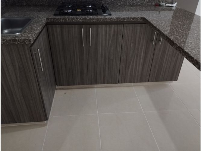 Apartamento de 3 alcobas en venta en Cr. La Arboleda, Jamundí, 62 m² · foto 2 de 13