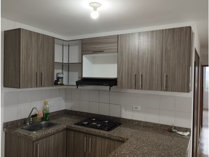Apartamento de 3 alcobas en venta en Cr. La Arboleda, Jamundí, 62 m² · foto 3 de 13