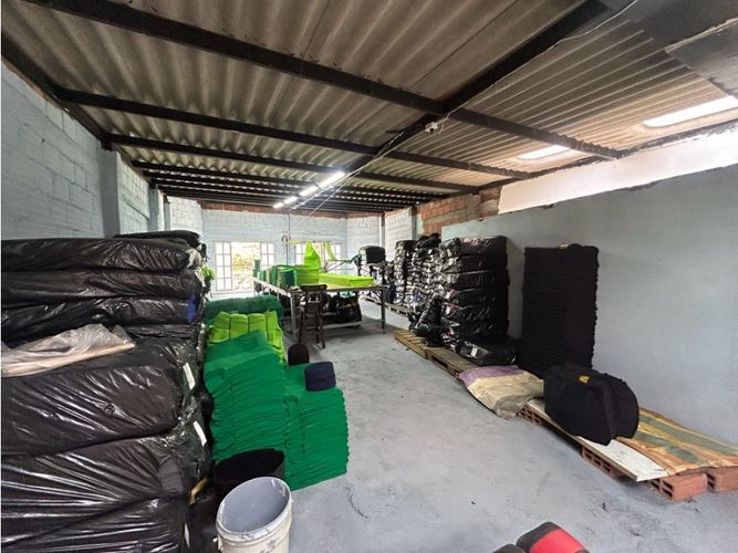 Casa de 3 alcobas en venta en Bretaña, Cali, 406 m² · foto 16 de 19