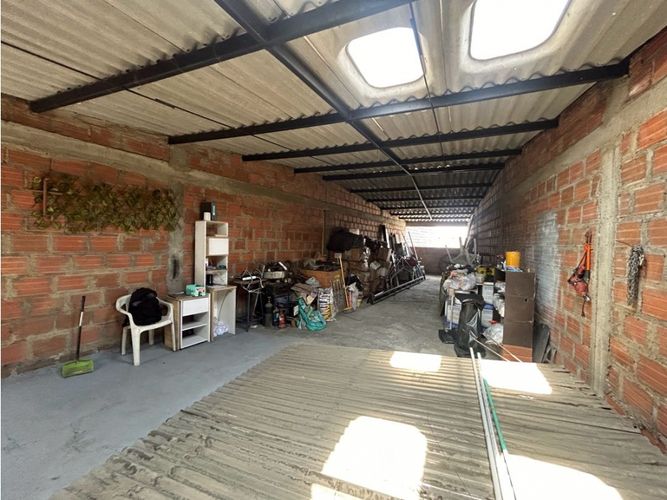 Casa de 3 alcobas en venta en Bretaña, Cali, 406 m² · foto 17 de 19