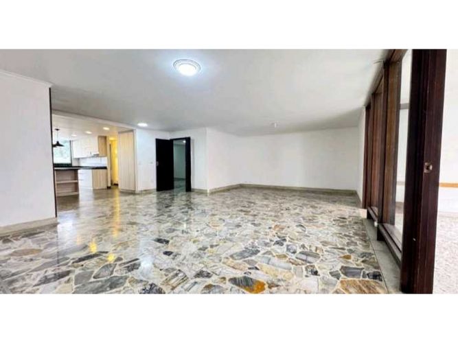 Apartamento de 5 alcobas en venta en Centro Administrativo, Medellín, 329 m² · foto 21 de 24