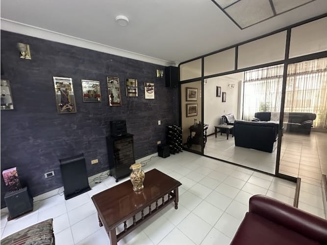 Casa de 4 alcobas en venta en El Ingenio, Cali, 350 m² · foto 2 de 24