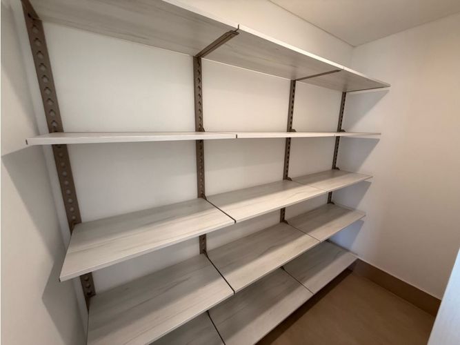 Apartamento de 3 alcobas en venta en Bellavista, Cali, 187 m² · foto 4 de 23