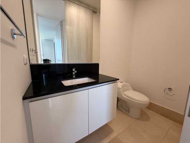 Apartamento de 3 alcobas en venta en Bellavista, Cali, 187 m² · foto 5 de 23