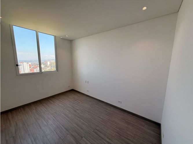 Apartamento de 3 alcobas en venta en Bellavista, Cali, 187 m² · foto 6 de 23