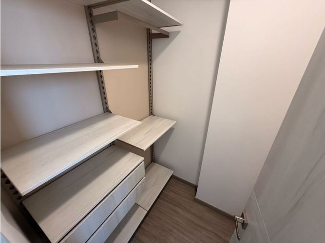 Apartamento de 3 alcobas en venta en Bellavista, Cali, 187 m² · foto 11 de 23