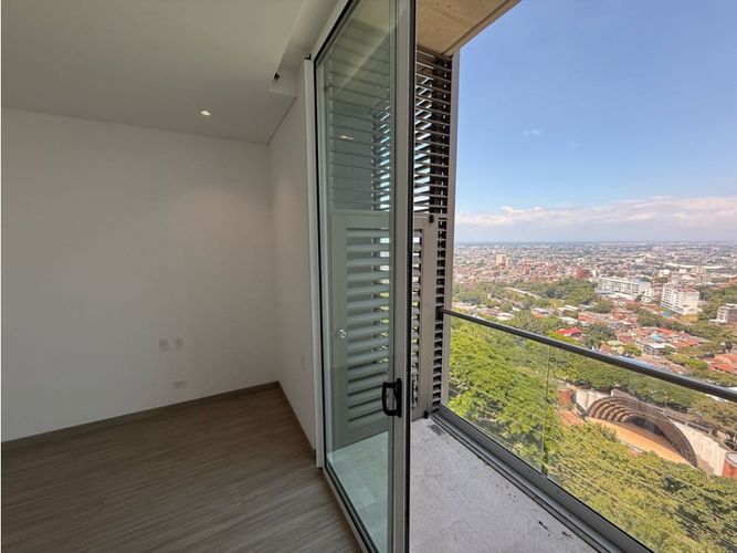Apartamento de 3 alcobas en venta en Bellavista, Cali, 187 m² · foto 18 de 23