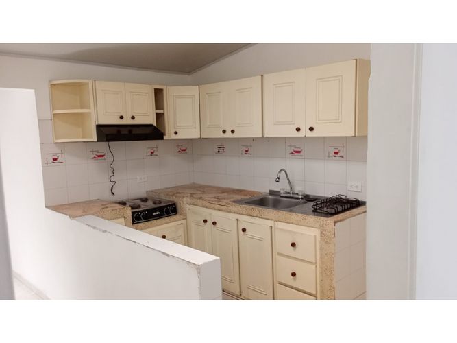 Casa de 3 alcobas en venta en La Esmeralda, Jamundí, 100 m² · foto 3 de 19