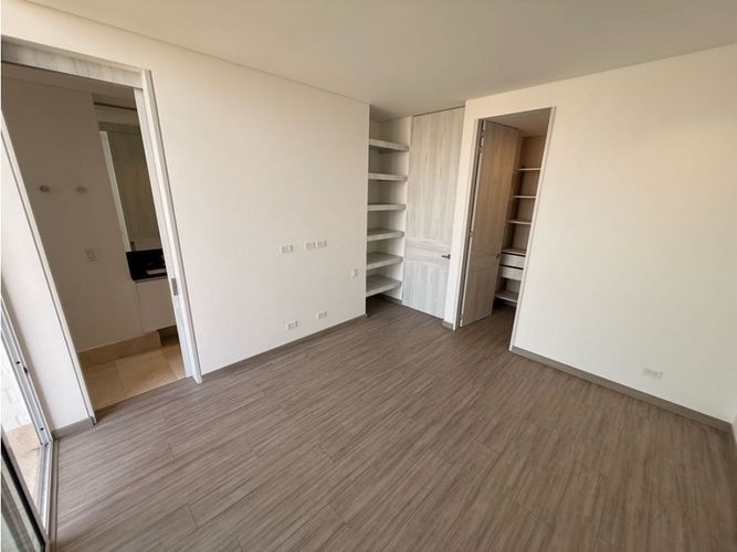 Apartamento de 3 alcobas en venta en Bellavista, Cali, 187 m² · foto 20 de 23