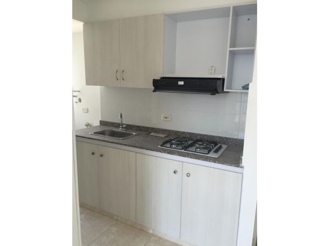 Apartamento de 3 alcobas en venta en Cr. Los Naranjos, Jamundí, 63 m² · foto 2 de 11