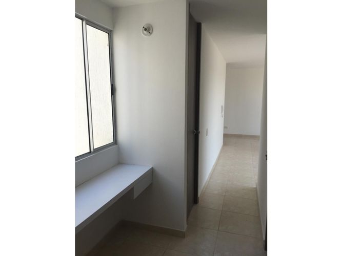 Apartamento de 3 alcobas en venta en Cr. Los Naranjos, Jamundí, 63 m² · foto 8 de 11