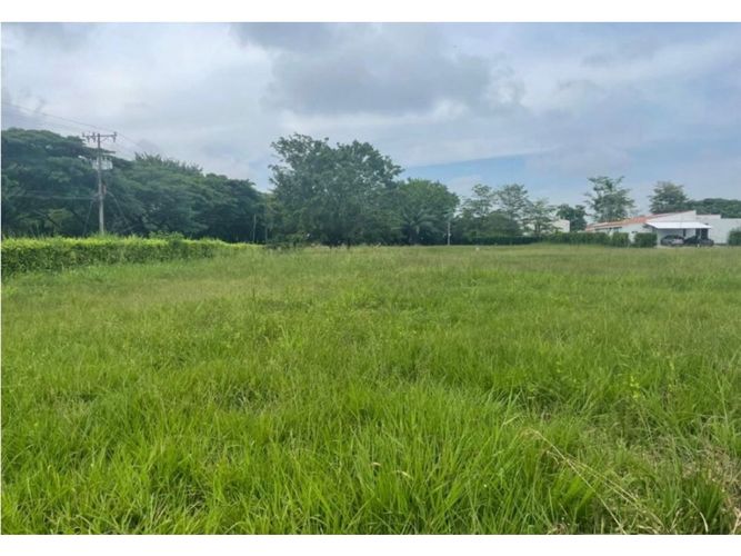 Lote en venta en La Morada, Jamundí, 1205 m² · foto 2 de 3