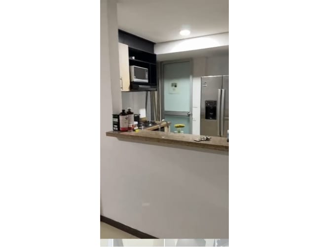 Apartamento de 3 alcobas en venta en Valle Del Lili, Cali, 85 m² · foto 2 de 12