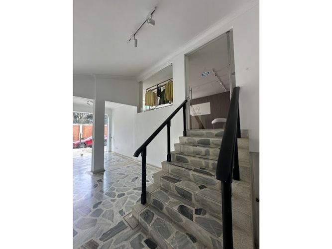 Casa de 8 alcobas en venta en Ciudad Jardin, Cali, 700 m² · foto 6 de 16