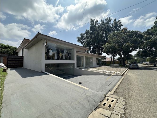 Casa de 8 alcobas en venta en Ciudad Jardin, Cali, 700 m² · foto 15 de 16