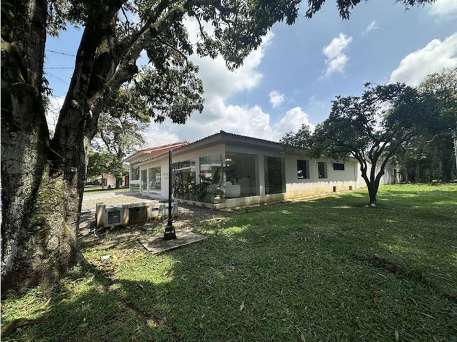 Casa de 8 alcobas en venta en Ciudad Jardin, Cali, 700 m² · foto 16 de 16