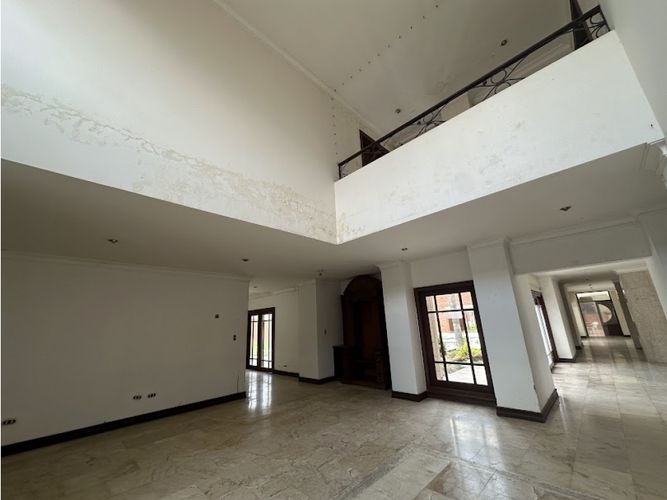 Casa de 5 alcobas en venta en Ciudad Jardin, Cali, 1380 m² · foto 6 de 24