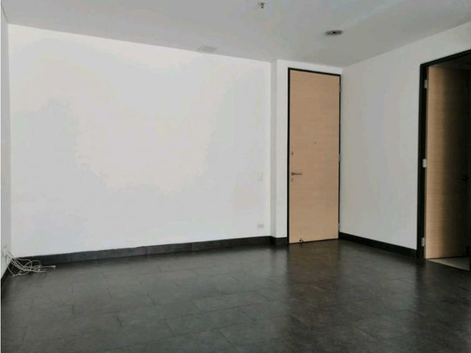 Oficina en arriendo en Villa Carlota, Medellín, 50 m² · foto 5 de 17