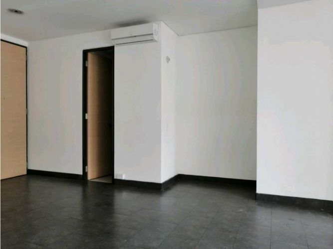 Oficina en arriendo en Villa Carlota, Medellín, 50 m² · foto 8 de 17