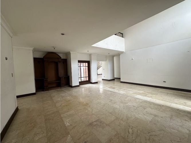 Casa de 5 alcobas en venta en Ciudad Jardin, Cali, 1380 m² · foto 11 de 24