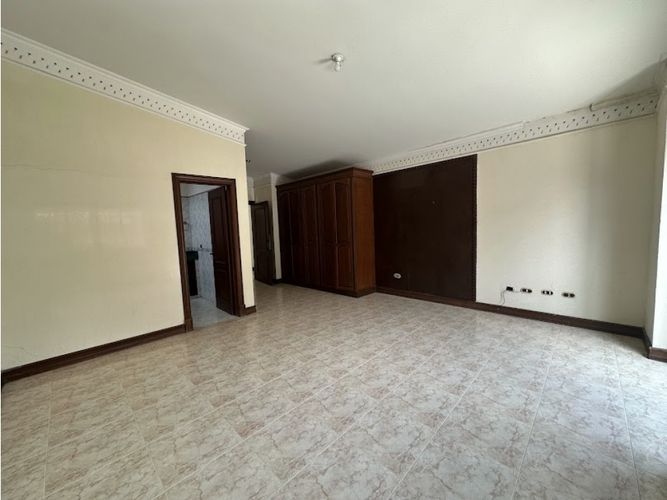 Casa de 5 alcobas en venta en Ciudad Jardin, Cali, 1380 m² · foto 13 de 24