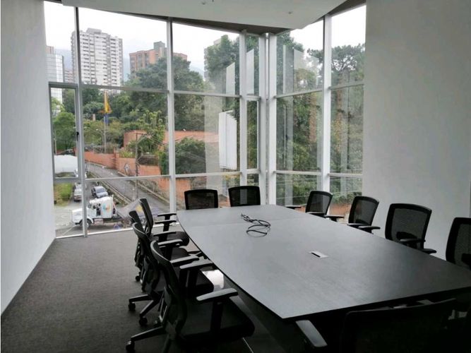 Oficina en arriendo en Villa Carlota, Medellín, 50 m² · foto 12 de 17