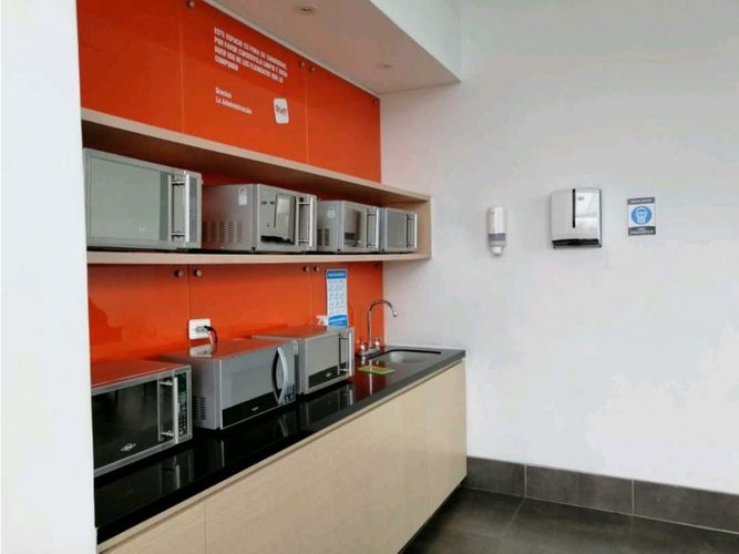 Oficina en arriendo en Villa Carlota, Medellín, 50 m² · foto 16 de 17