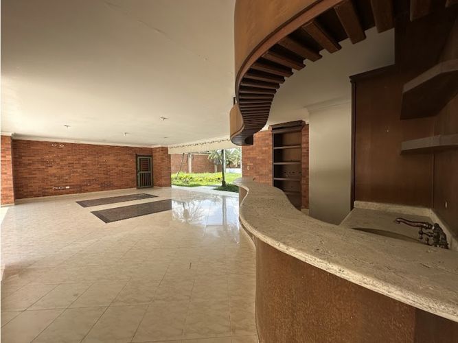 Casa de 5 alcobas en venta en Ciudad Jardin, Cali, 1380 m² · foto 18 de 24