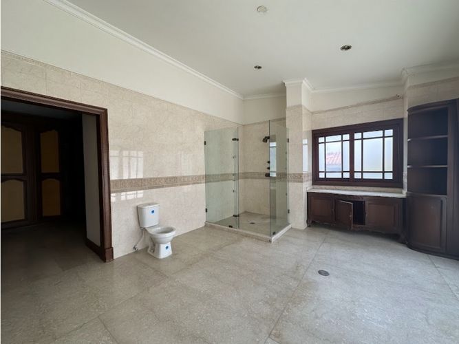 Casa de 5 alcobas en venta en Ciudad Jardin, Cali, 1380 m² · foto 21 de 24