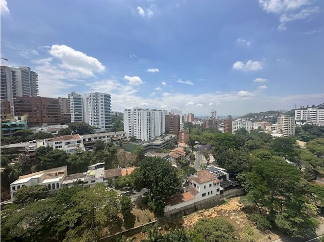 Apartamento de 2 alcobas en venta en Santa Teresita, Cali, 230 m² · foto 17 de 24