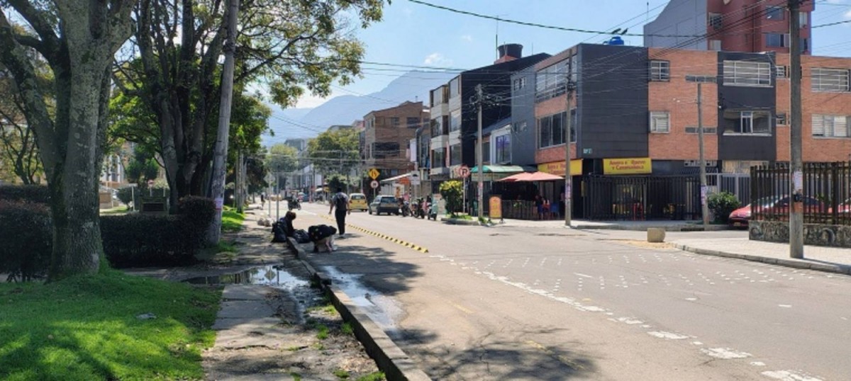 Casa en venta en Galerias, Bogotá · foto 2 de 24