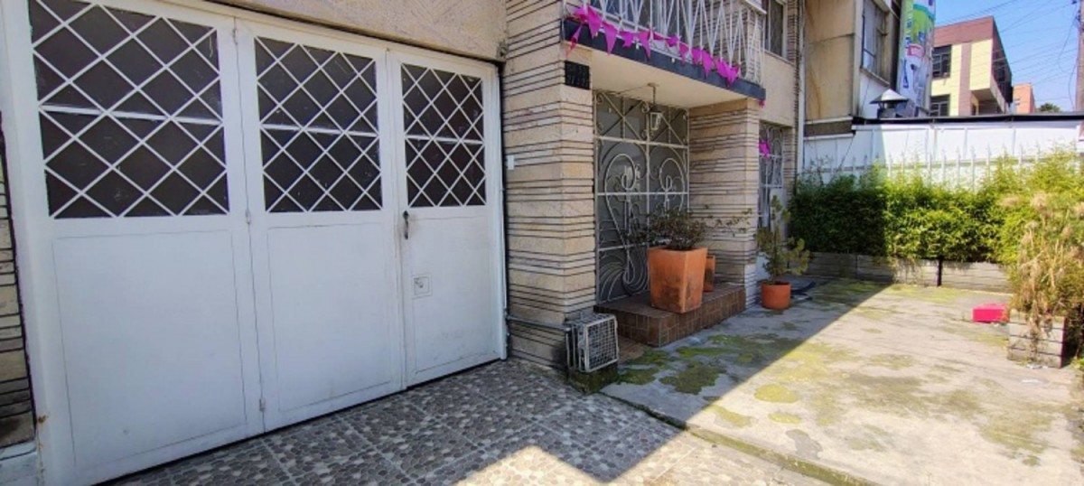 Casa en venta en Galerias, Bogotá · foto 3 de 24