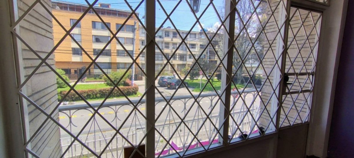 Casa en venta en Galerias, Bogotá · foto 17 de 24