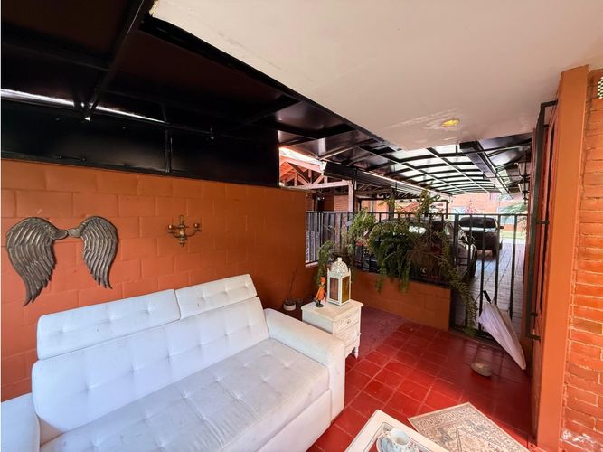 Casa de 3 alcobas en venta en El Castillo, Jamundí, 195 m² · foto 15 de 24