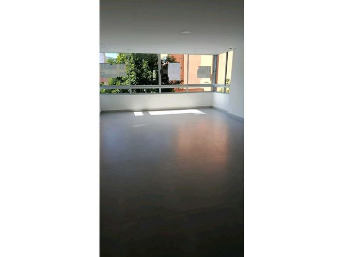 Apartamento de 3 alcobas en venta en Lorena, Medellín, 220 m² · foto 4 de 24