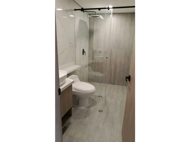 Apartamento de 3 alcobas en venta en Lorena, Medellín, 220 m² · foto 12 de 24