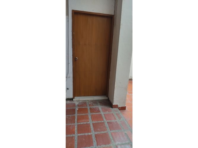 Casa de 13 alcobas en venta en Santa Anita, Cali, 525 m² · foto 4 de 9