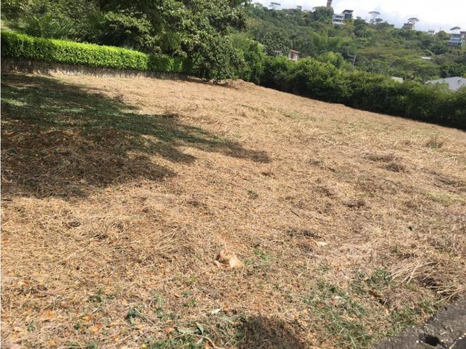 Lote en venta en Potrerito, Jamundí, 1600 m² · foto 2 de 2