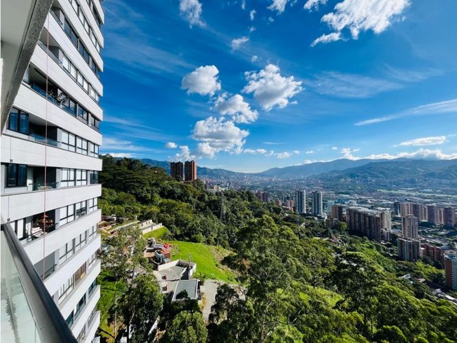 Apartamento en venta en El Poblado, Medellín · foto 6 de 24