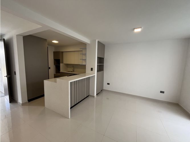 Casa de 3 alcobas en venta en Cr. Country Plaza, Jamundí, 141 m² · foto 2 de 13