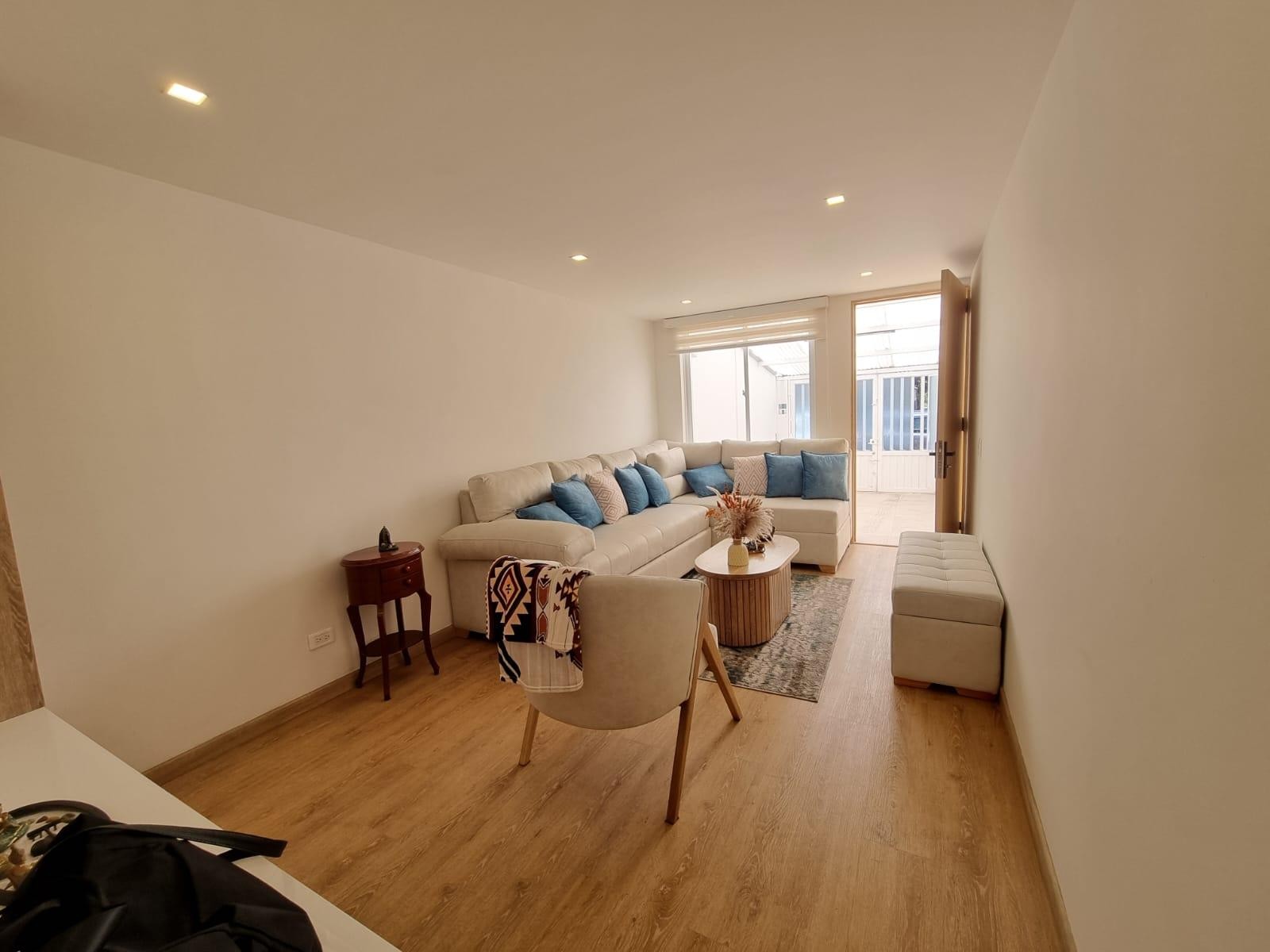 Casa en venta en Villas De Granada, Bogotá · foto 3 de 24