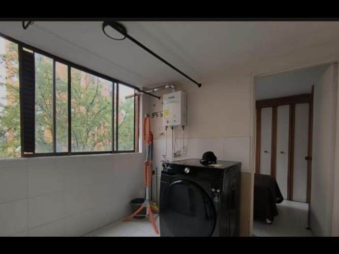 Apartamento de 3 alcobas en venta en El Tesoro, Medellín, 140 m² · foto 9 de 24