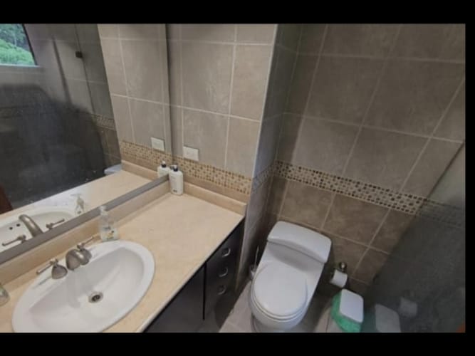 Apartamento de 3 alcobas en venta en El Tesoro, Medellín, 140 m² · foto 18 de 24